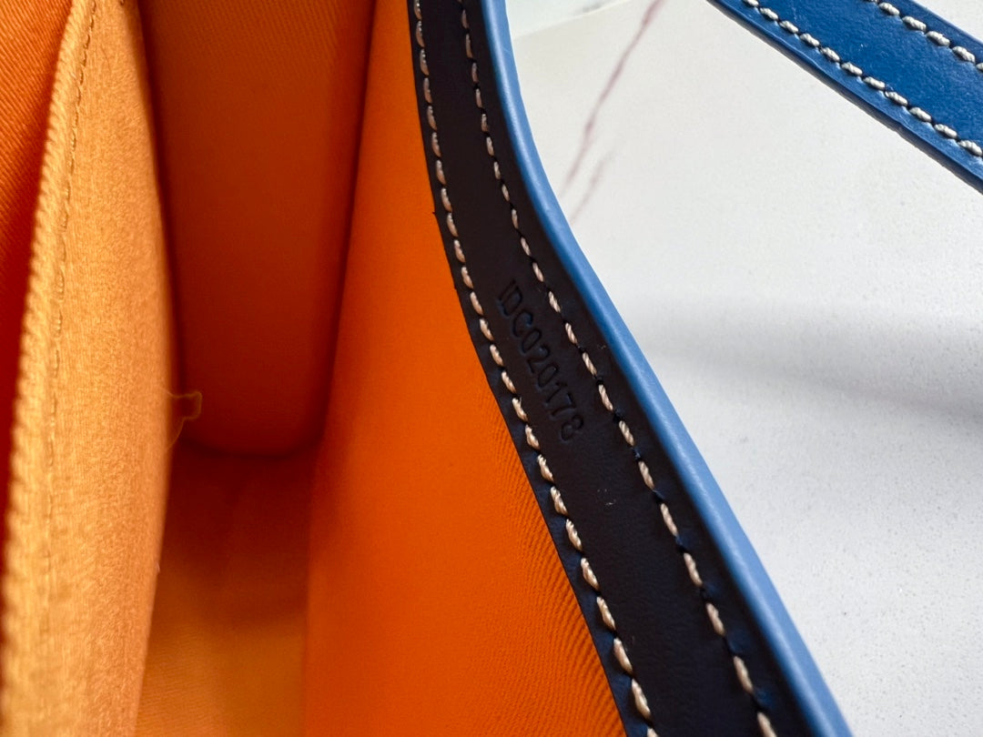 MONTE-CARLO PM CLUTCH 25 IN SAPPHIRE BLUE GOYARDINE CANVAS