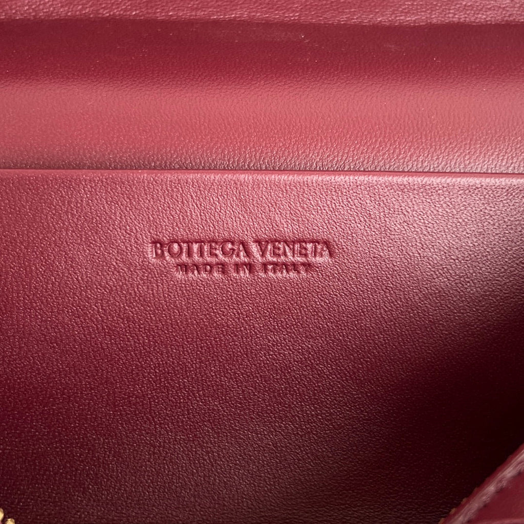 BANG BANG 22 VANITY CASE IN BURGUNDY RED CALFSKIN