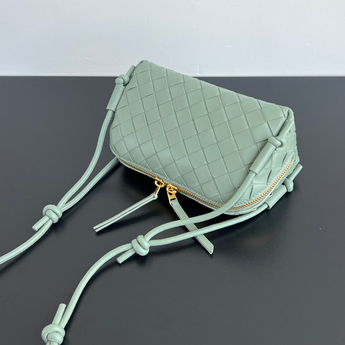 CONCERT POUCH 18 IN OPAL LAMBSKIN