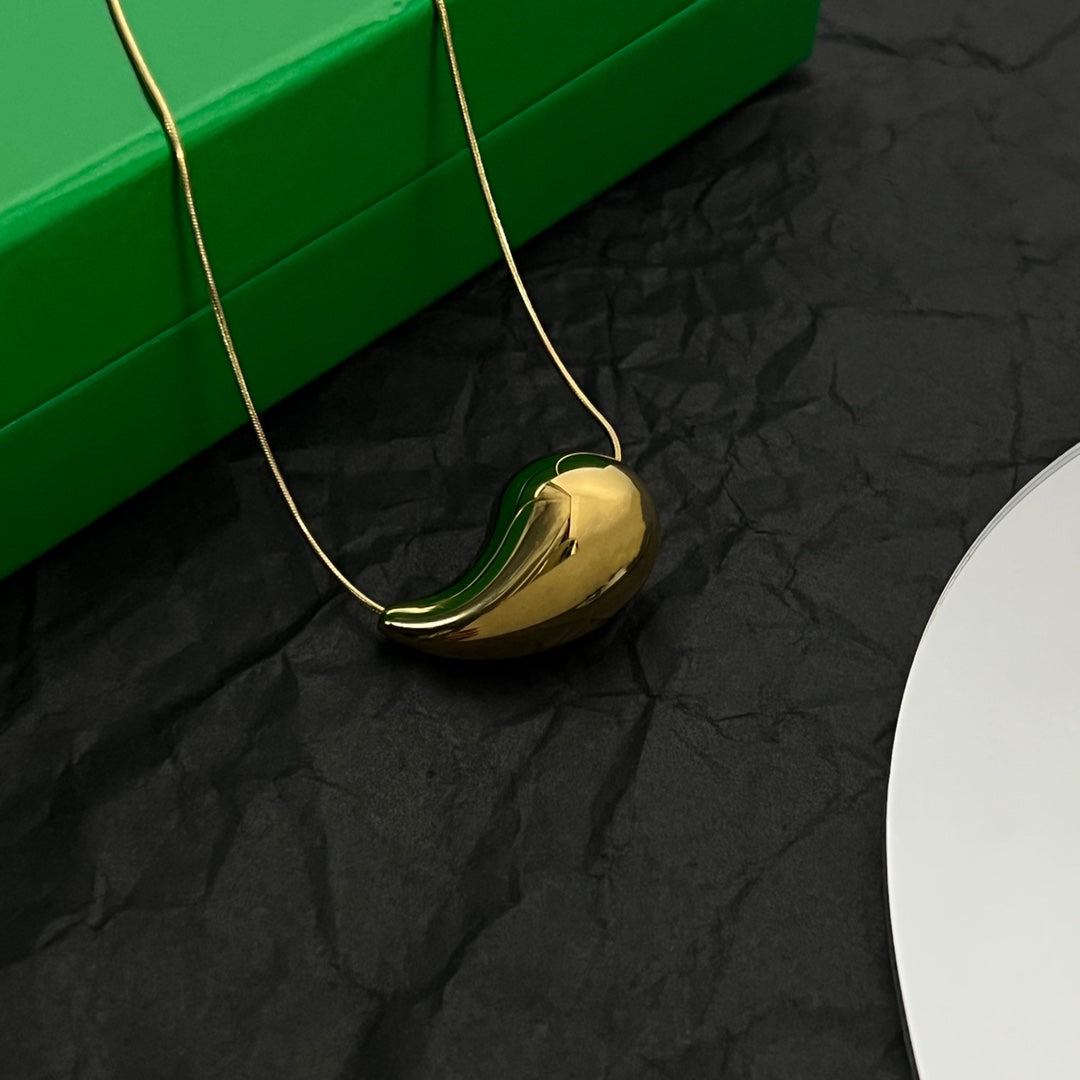 18K BVLGARI Drop Pendant Necklace