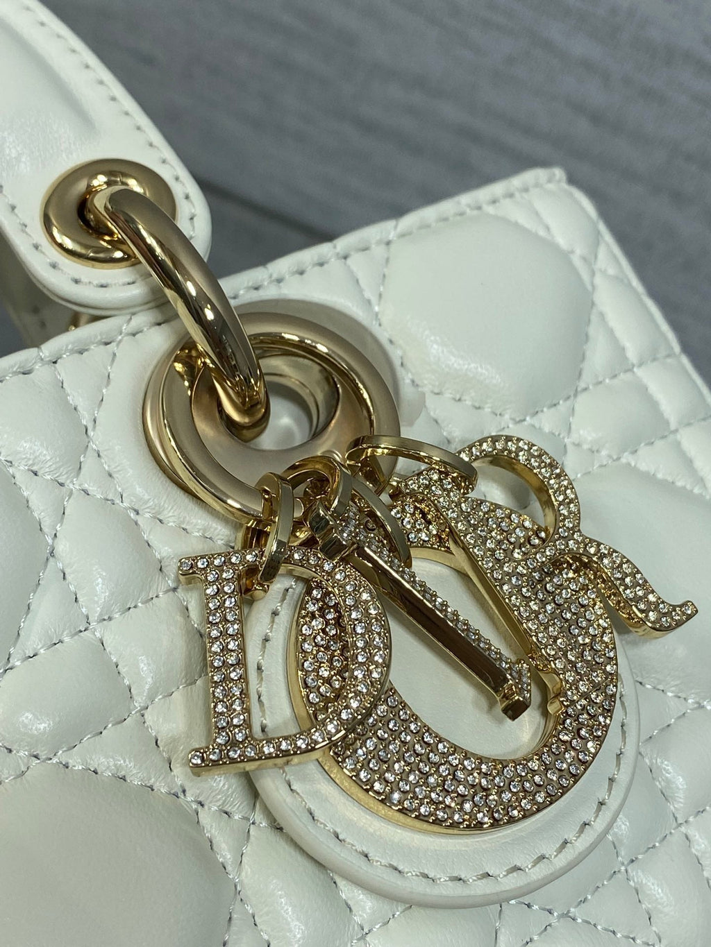 DIOR 25S SMALL LADY D‑JOY BAG 22 IN IVORY CALFSKIN GOLD HARDWRE