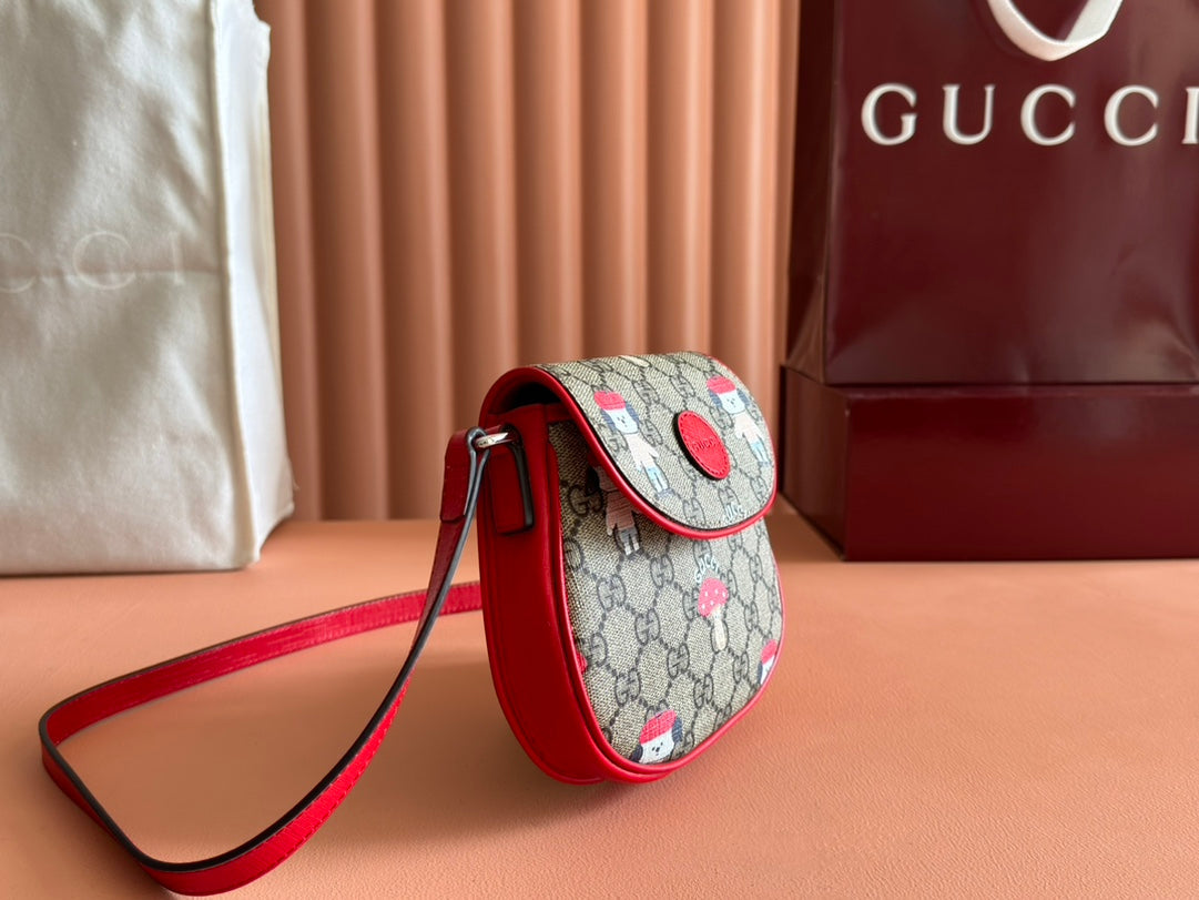 GUCCI CHILDREN'S PRINTED  SHOULDER BAG IN BEIGE AND DARK BROWN  CANVAS RED TRIM