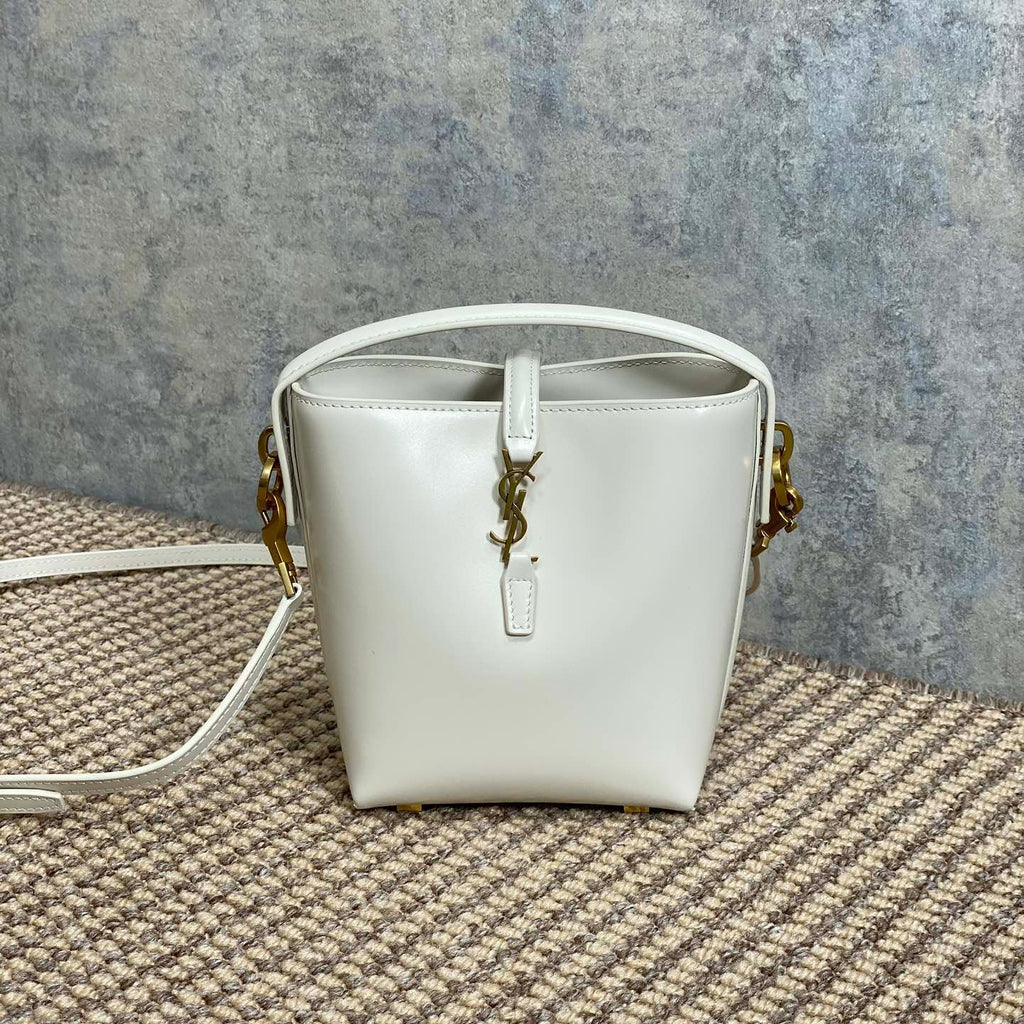 LE 37 MINI BUCKET BAG 15 IN WHITE CALFSKIN GOLD HARDWARE