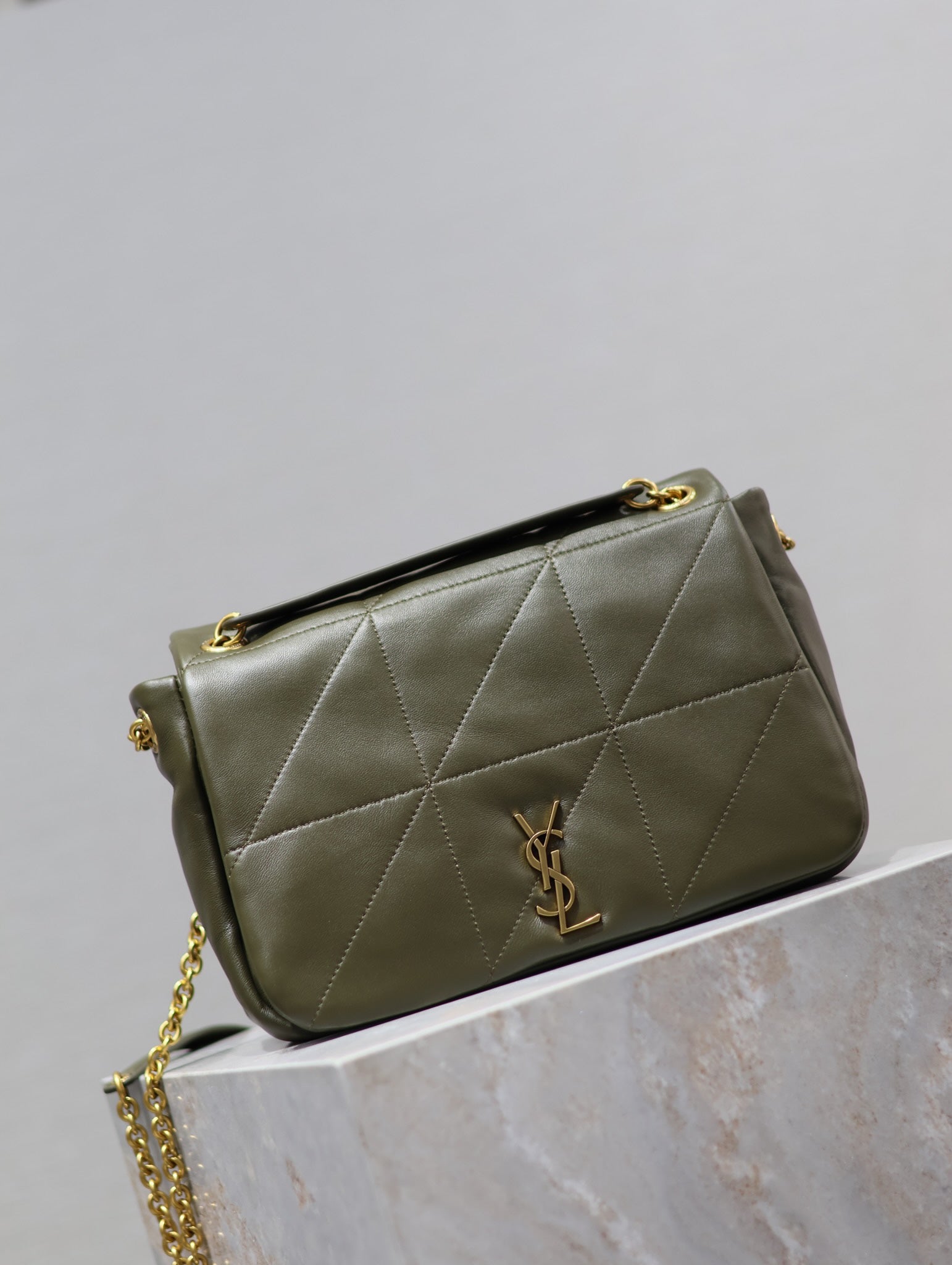 YSL 25S JAMIE 25 IN LIGHT MUSK LAMBSKIN GOLD HARDWRE