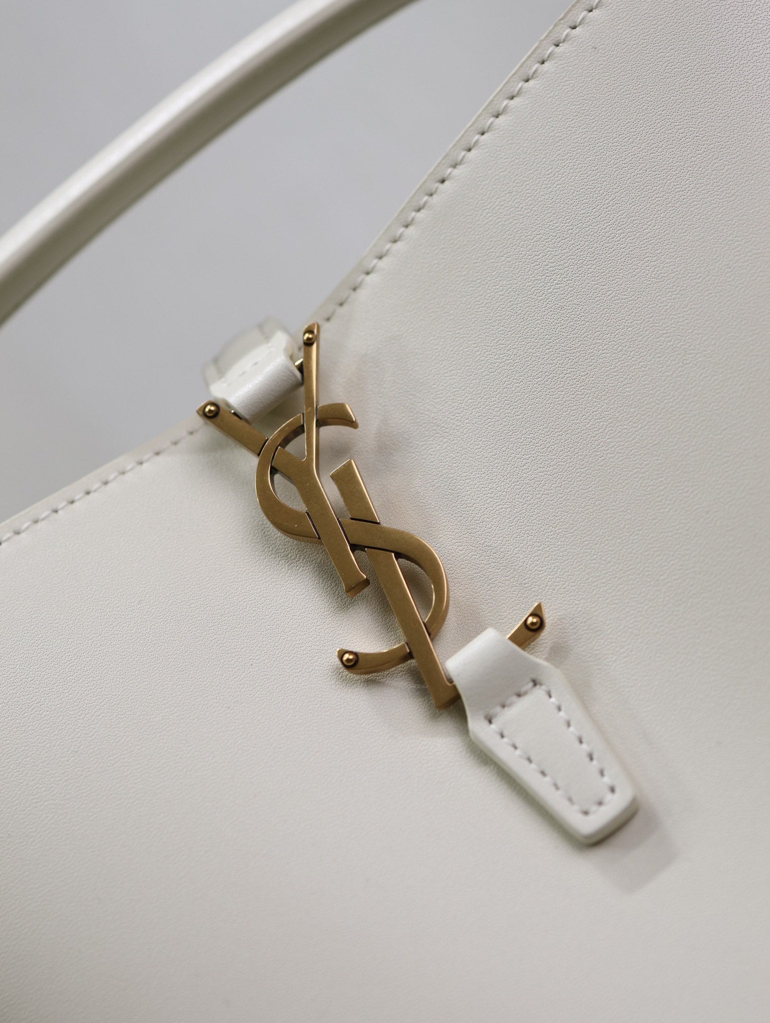 YSL 25S LE 37 BAG 20 IN DUSTY GRAY CALFSKIN GOLD HARDWRE