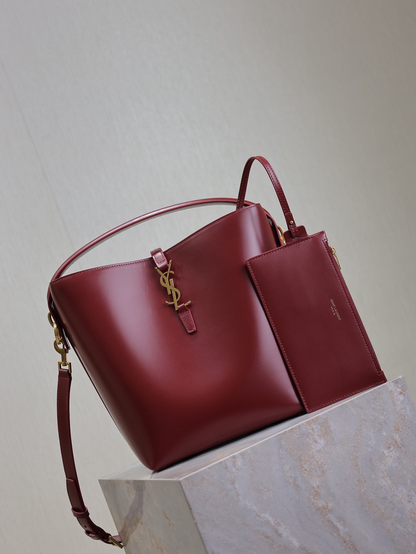 YSL 25S LE 5 À 7 BUCKET 26 IN DARK BURGUNDY CALFSKIN GOLD HARDWRE